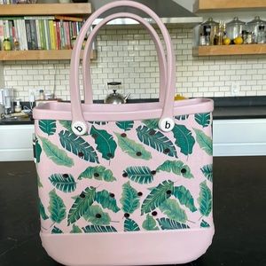 Brand new Bogg Palmtastic beach bag. Never been used.